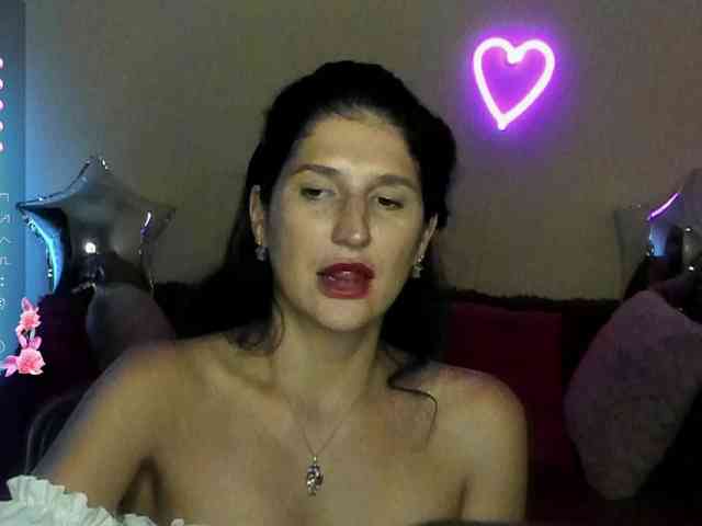AliannaSoloKisses webcam