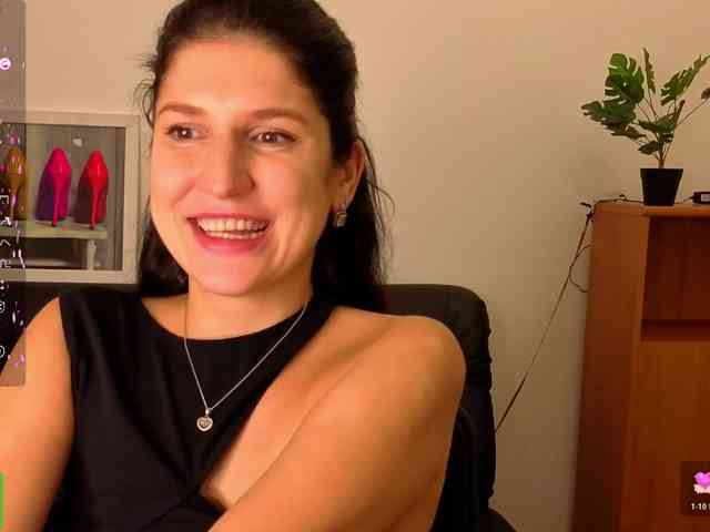 AliannaSoloKisses webcam