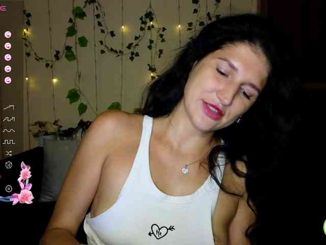 AliannaSoloKisses webcam