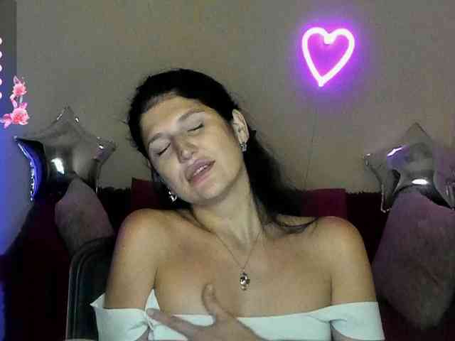 AliannaSoloKisses webcam