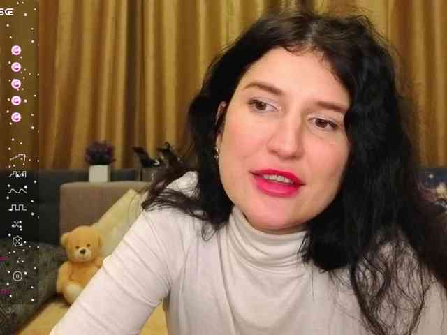 AliannaSoloKisses webcam