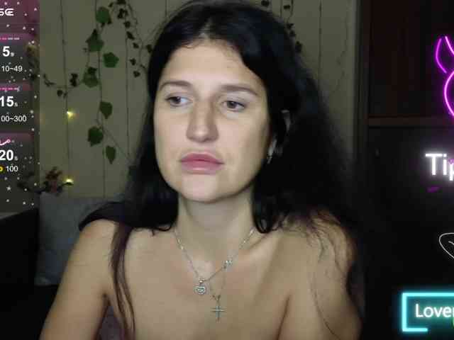 AliannaSoloKisses webcam