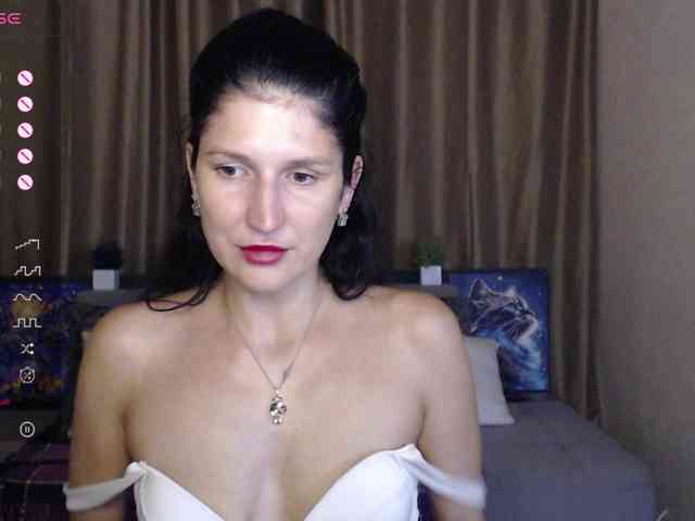 AliannaSoloKisses webcam