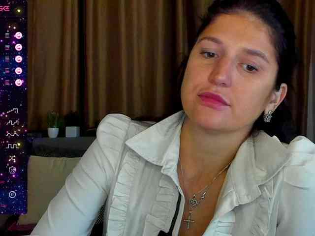 AliannaSoloKisses webcam