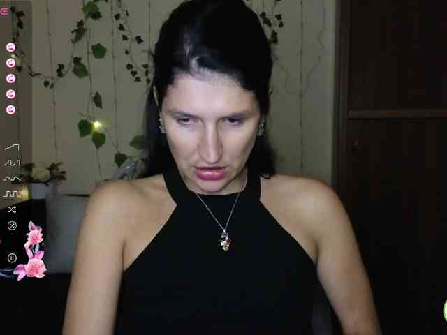 AliannaSoloKisses webcam