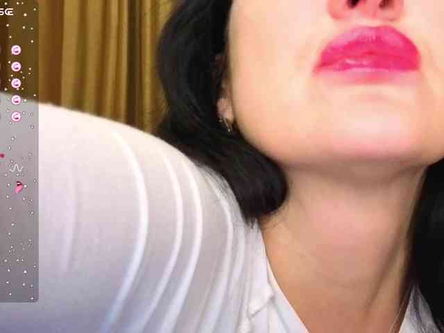 AliannaSoloKisses webcam