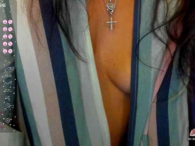 AliannaSoloKisses webcam