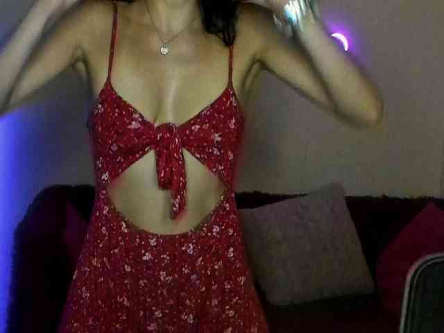AliannaSoloKisses webcam