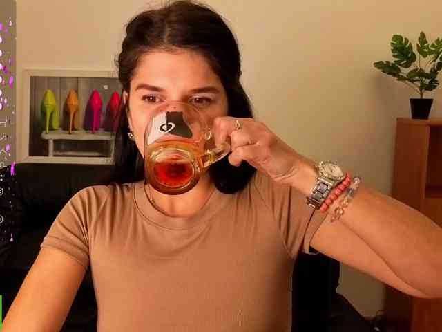 AliannaSoloKisses webcam