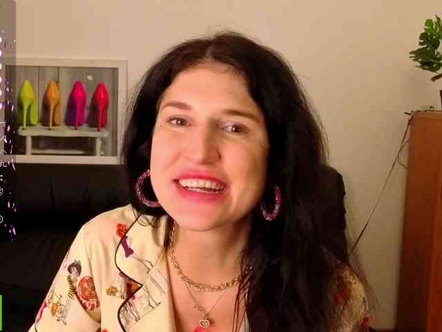 AliannaSoloKisses webcam