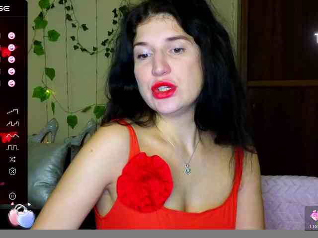 AliannaSoloKisses webcam