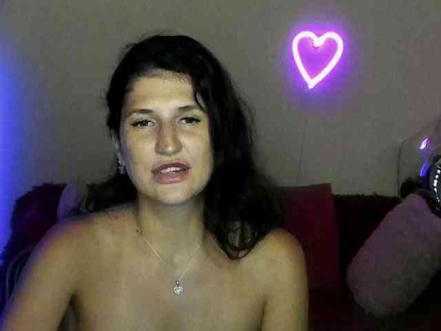 AliannaSoloKisses webcam