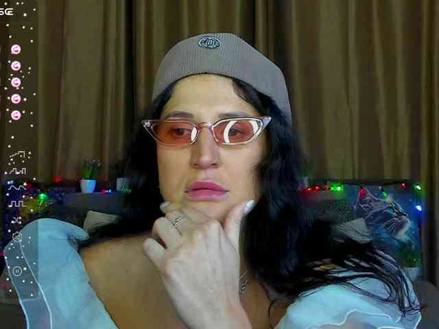 AliannaSoloKisses webcam