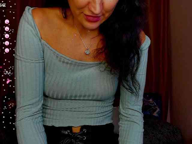 AliannaSoloKisses webcam