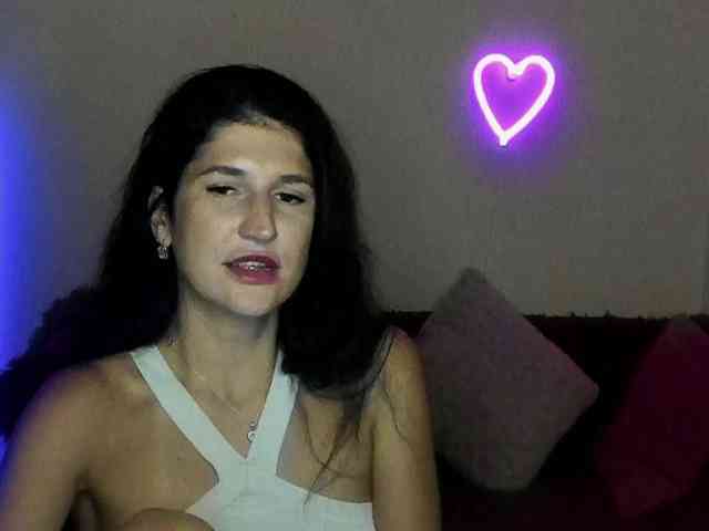 AliannaSoloKisses webcam