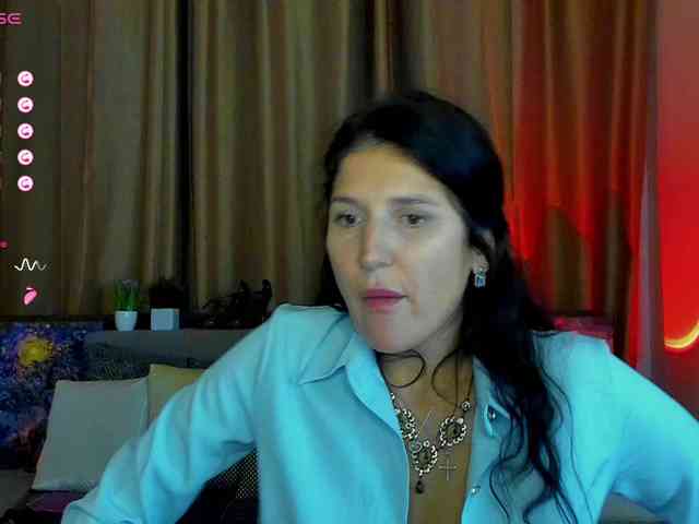 AliannaSoloKisses webcam