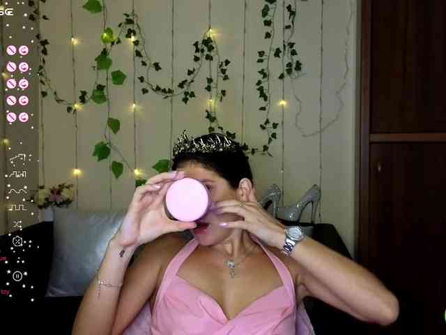 AliannaSoloKisses webcam