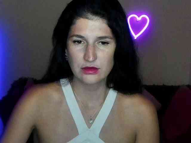 AliannaSoloKisses webcam