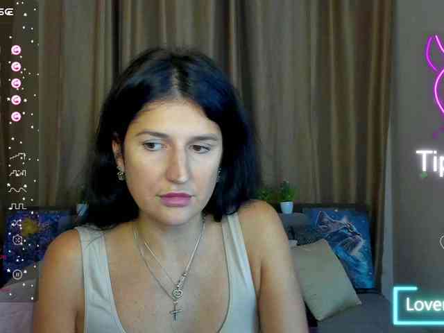AliannaSoloKisses webcam