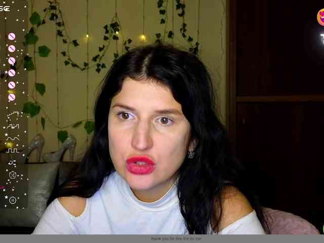 AliannaSoloKisses webcam