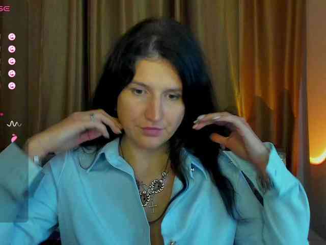 AliannaSoloKisses webcam