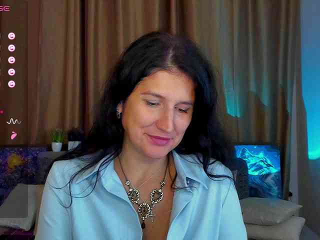 AliannaSoloKisses webcam