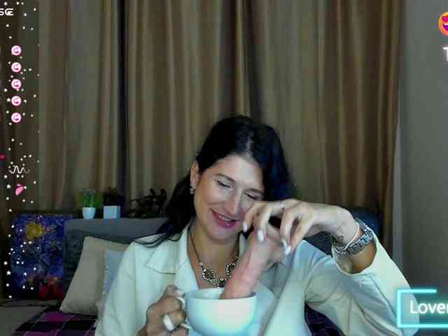 AliannaSoloKisses webcam