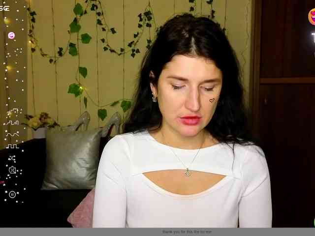 AliannaSoloKisses webcam