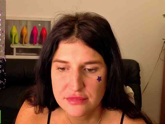 AliannaSoloKisses webcam