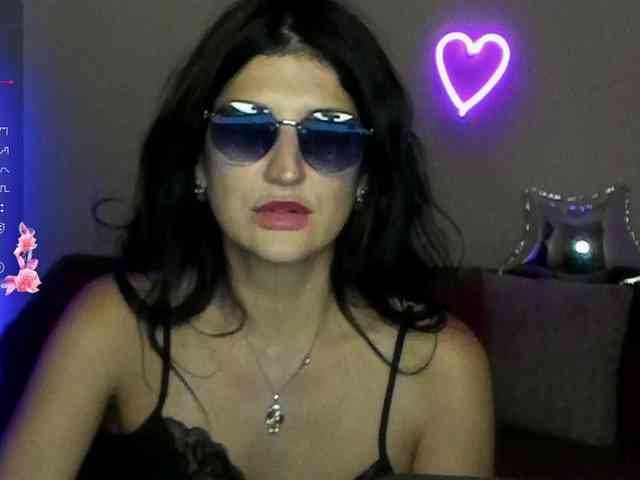 AliannaSoloKisses webcam