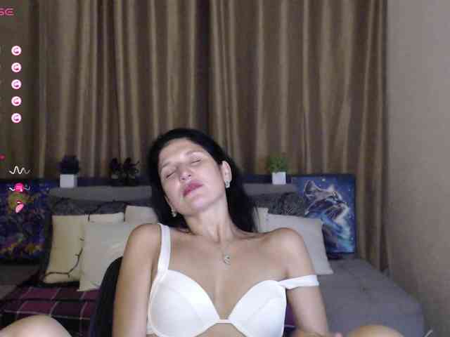 AliannaSoloKisses webcam