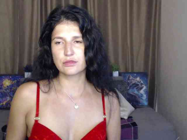 AliannaSoloKisses webcam