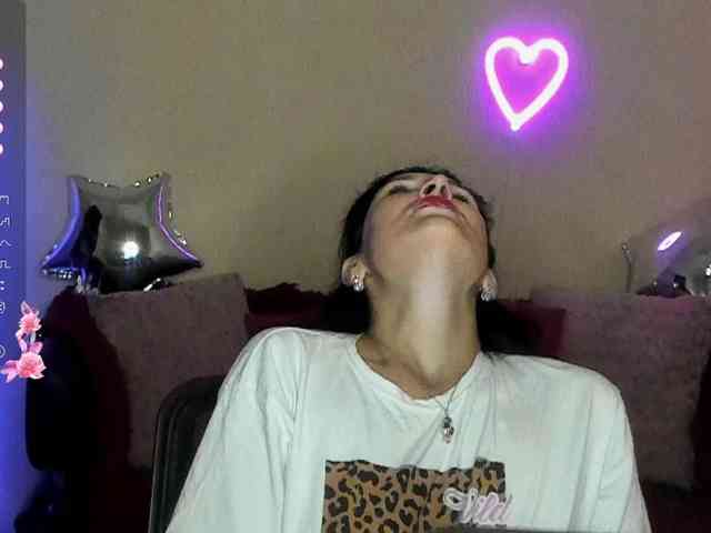 AliannaSoloKisses webcam