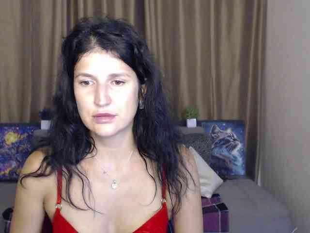 AliannaSoloKisses webcam