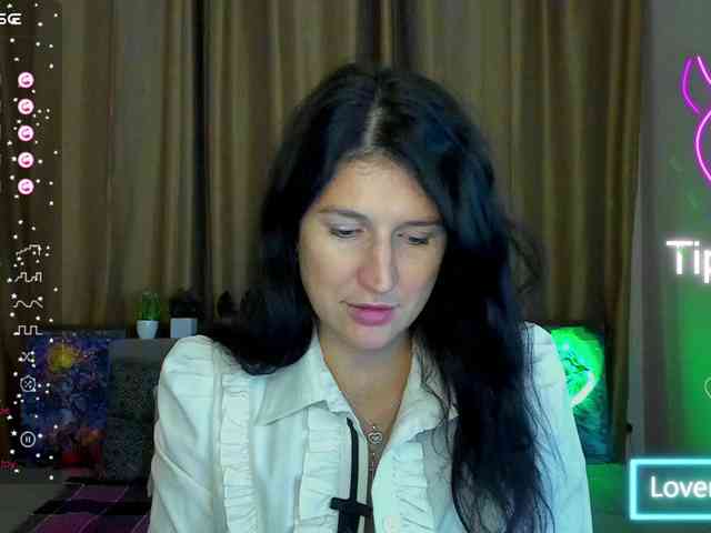 AliannaSoloKisses webcam