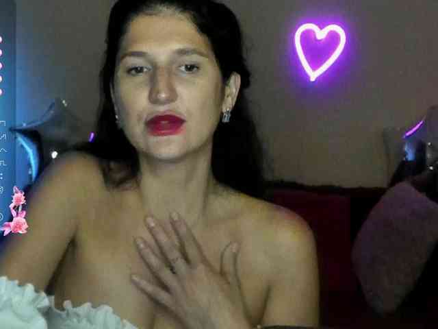 AliannaSoloKisses webcam