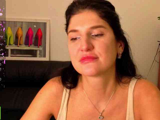 AliannaSoloKisses webcam