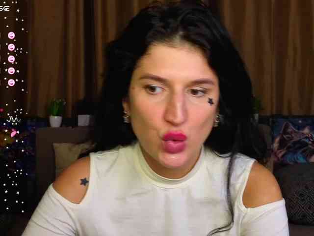 AliannaSoloKisses webcam