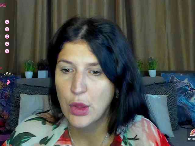 AliannaSoloKisses webcam
