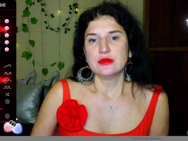 AliannaSoloKisses webcam