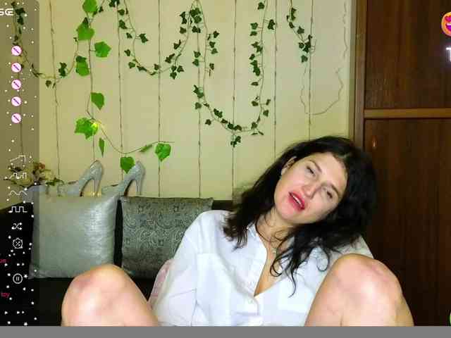 AliannaSoloKisses webcam