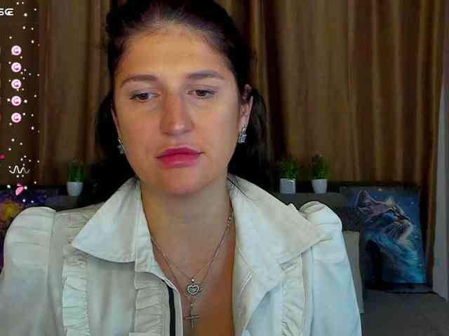 AliannaSoloKisses webcam