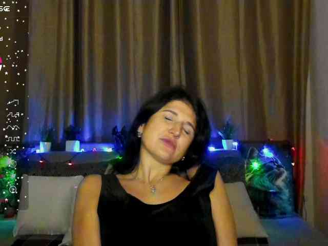 AliannaSoloKisses webcam