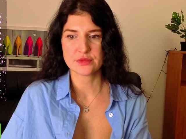 AliannaSoloKisses webcam