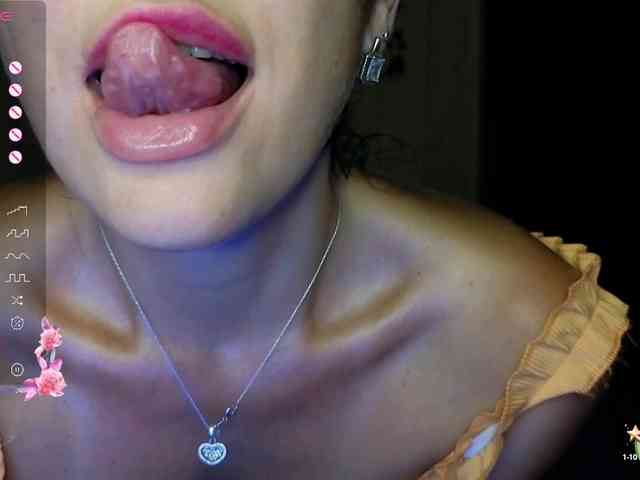AliannaSoloKisses webcam