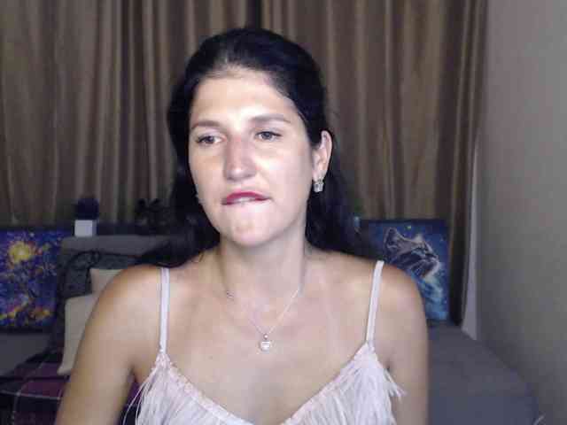 AliannaSoloKisses webcam