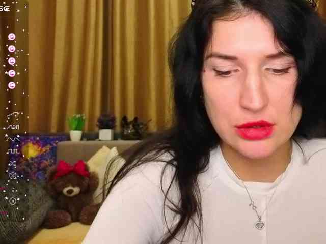 AliannaSoloKisses webcam