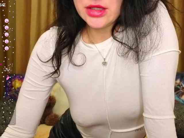 AliannaSoloKisses webcam