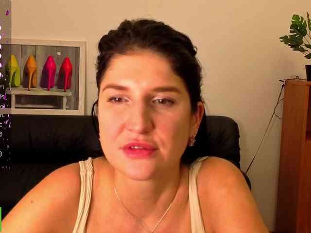 AliannaSoloKisses webcam