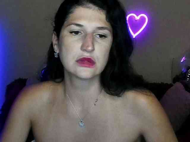 AliannaSoloKisses webcam